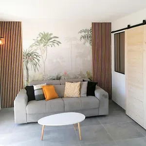 Studio Calme 5 Min De La Plage, 1 Min Centre , Fréjus Francia