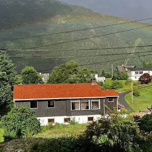 Cosy Ground Floor With Three Bedrooms Apartamento Bergen